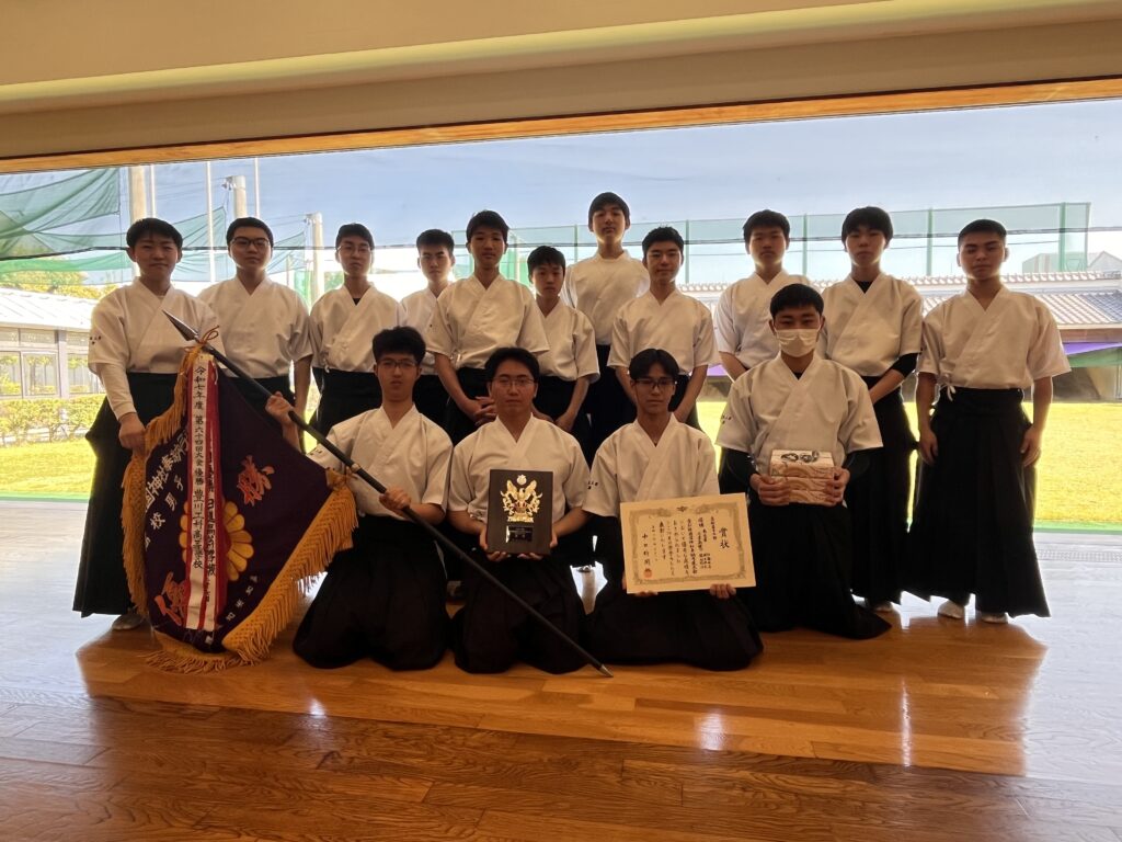 第65回愛知県護国神社弓道奉納大会　男子団体　優勝